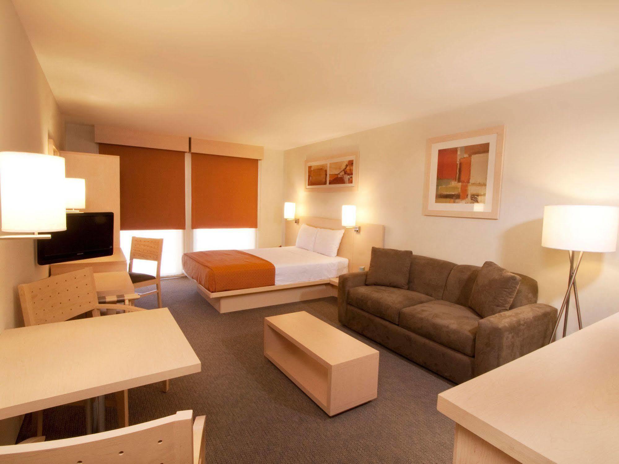 City Express By Marriott Saltillo Norte Exterior foto